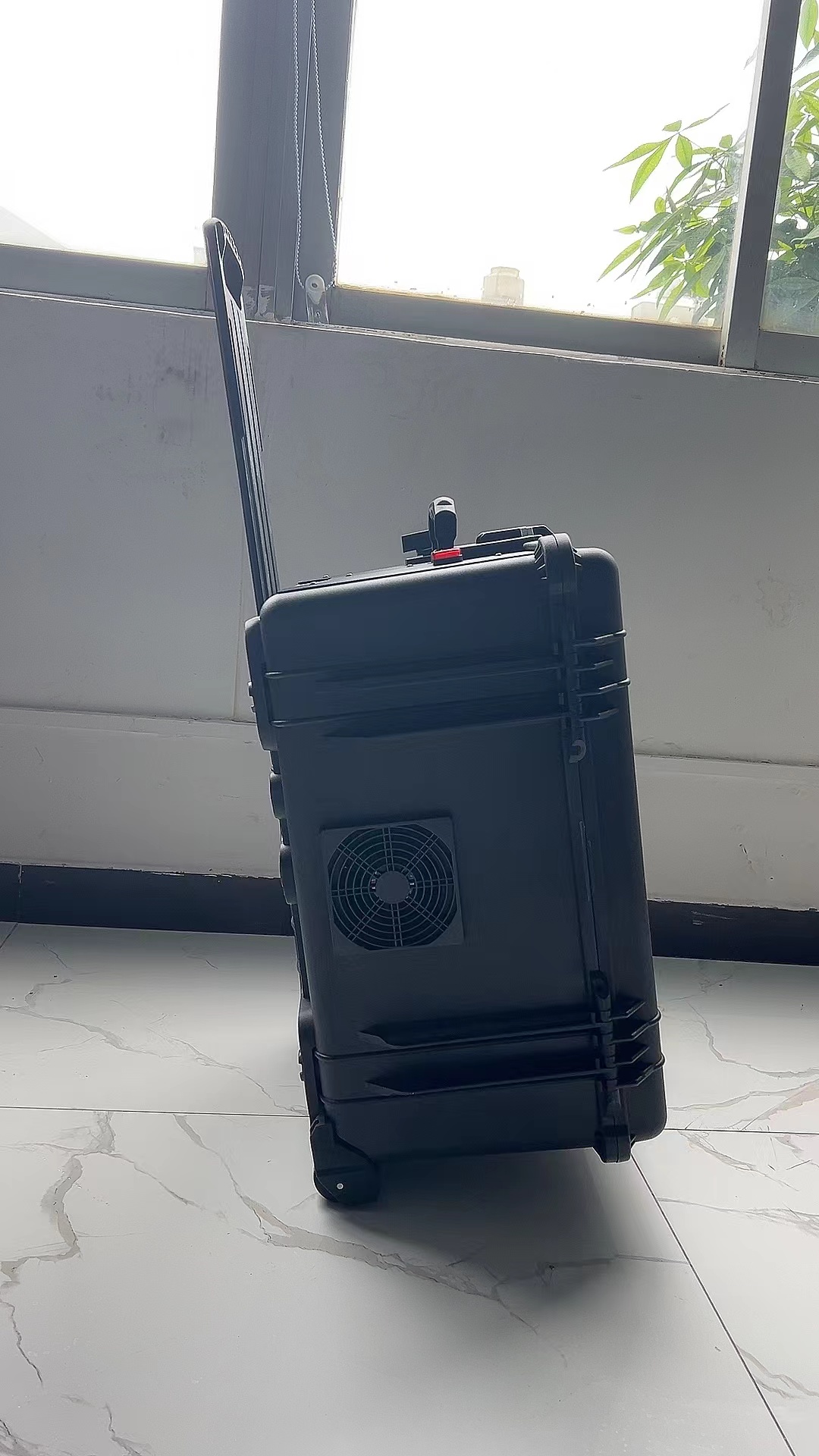 庄河手拉箱型移动通信干扰器
